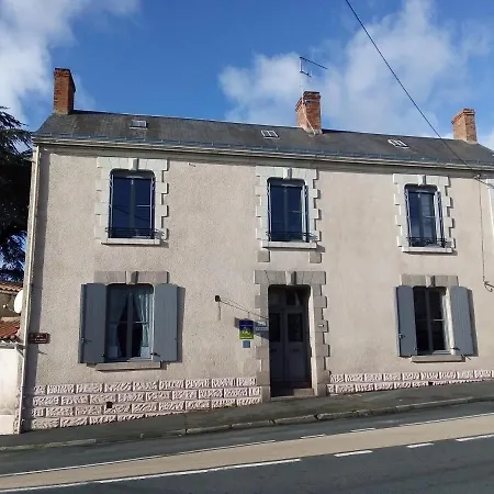 Les Cedres 3* Montaigu-Vendee