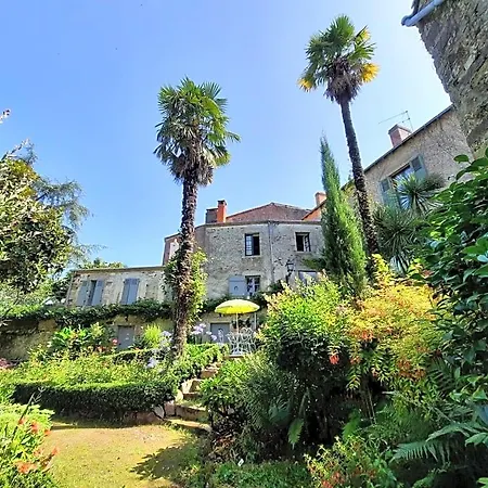Les Cedres 3* Montaigu-Vendee
