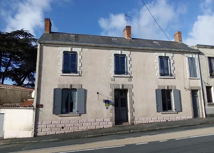 Les Cedres 3* Montaigu-Vendee